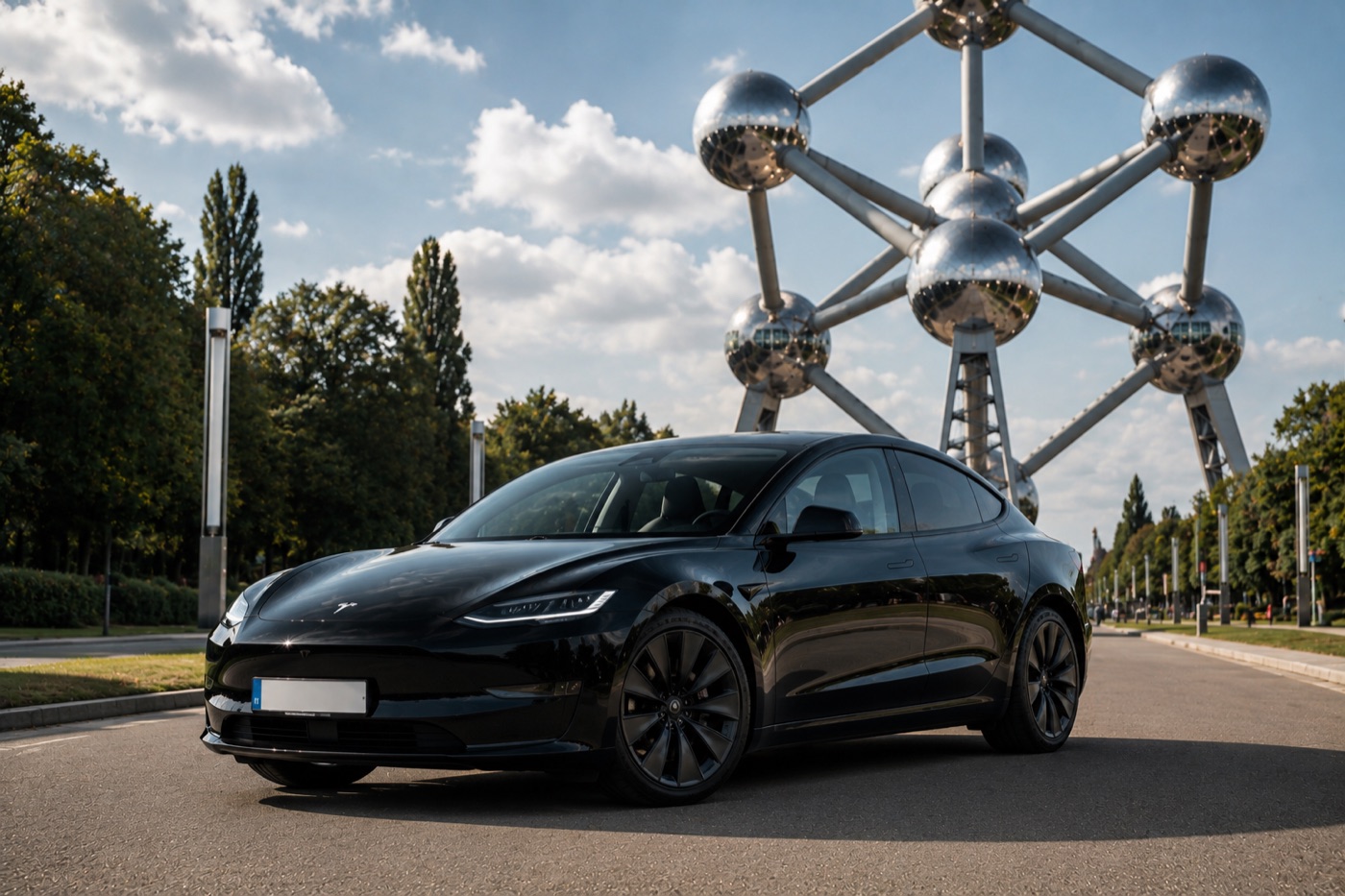 A B-DRIVE Tesla on an airport transfer from Diegem
